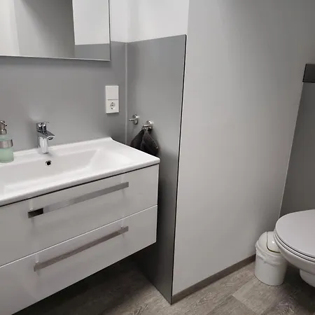 דירה Offbase No7