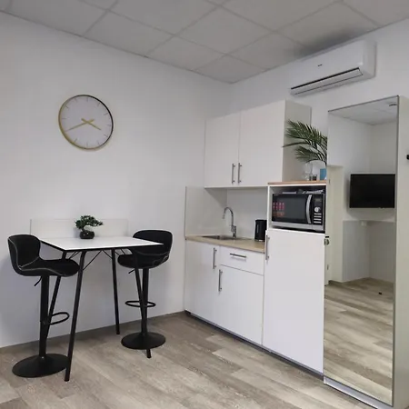 아파트 Offbase No7 *