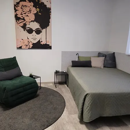 아파트 Offbase No7 *