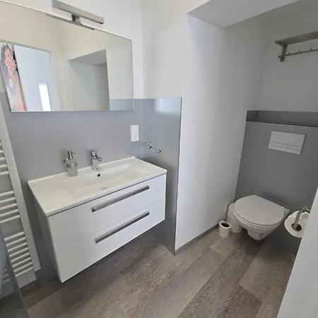 Offbase No7 * רמשטיין-מיזנבאך